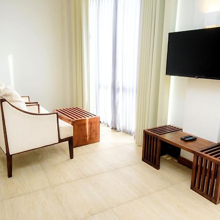 Hotel Refresh Blue Hikkaduwa Esterno foto