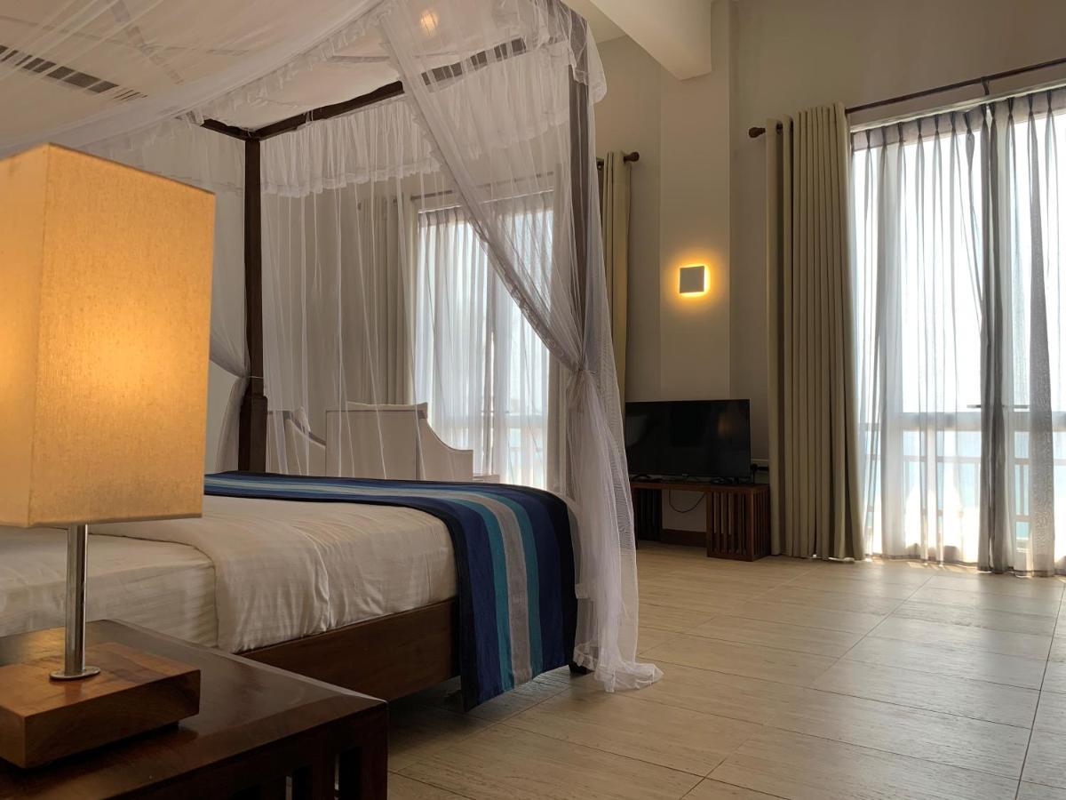 Hotel Refresh Blue Hikkaduwa Esterno foto