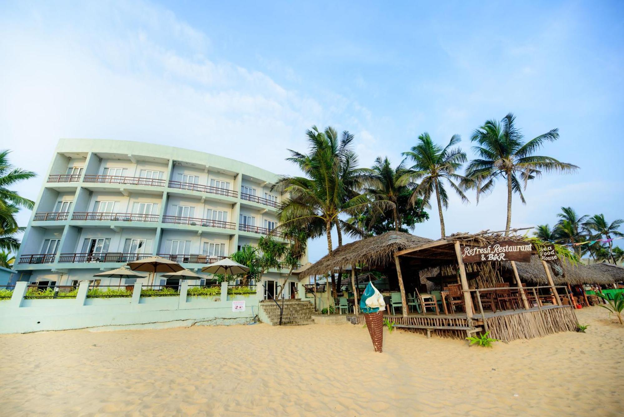 Hotel Refresh Blue Hikkaduwa Esterno foto