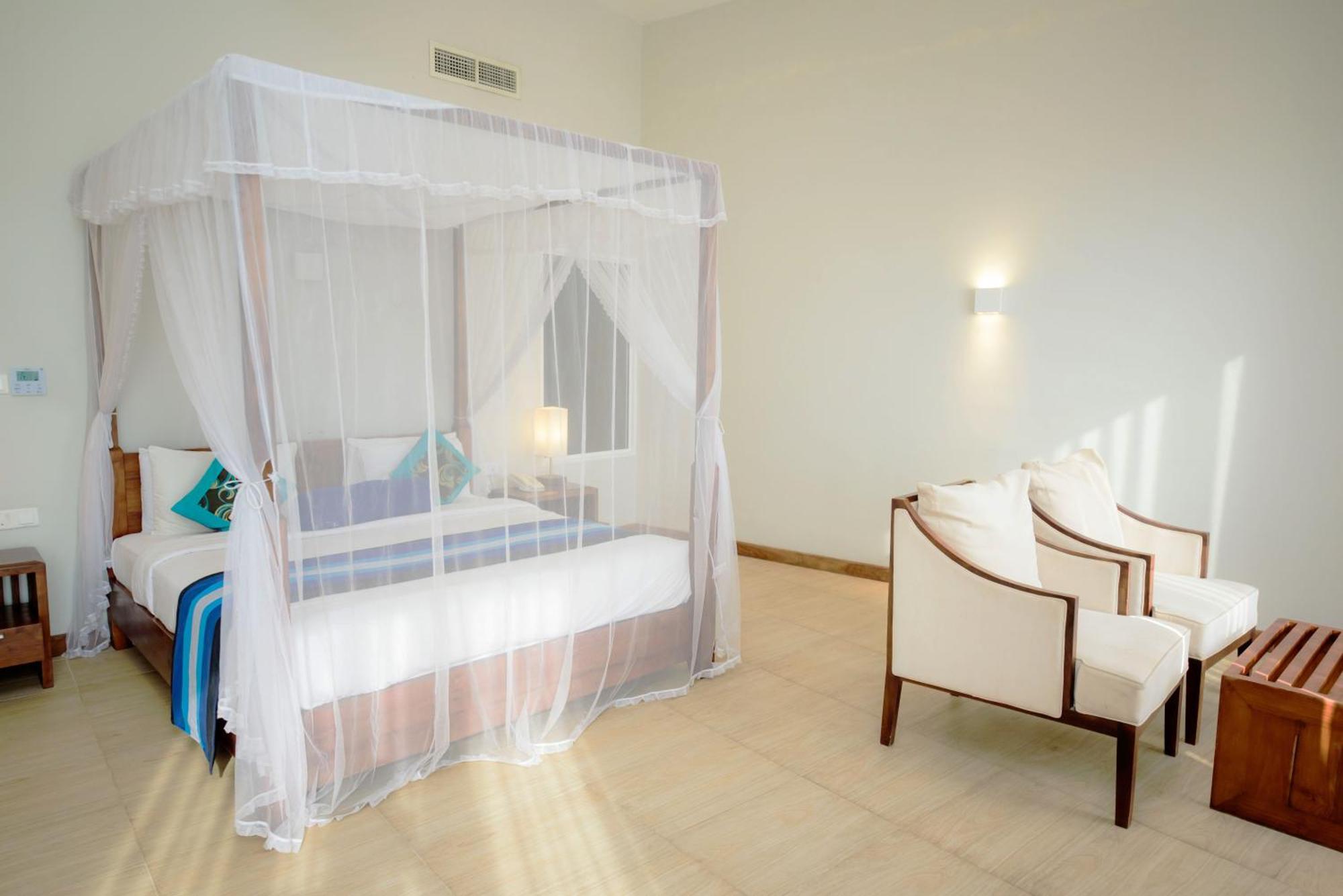 Hotel Refresh Blue Hikkaduwa Esterno foto
