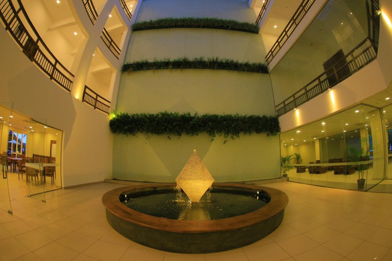 Hotel Refresh Blue Hikkaduwa Esterno foto