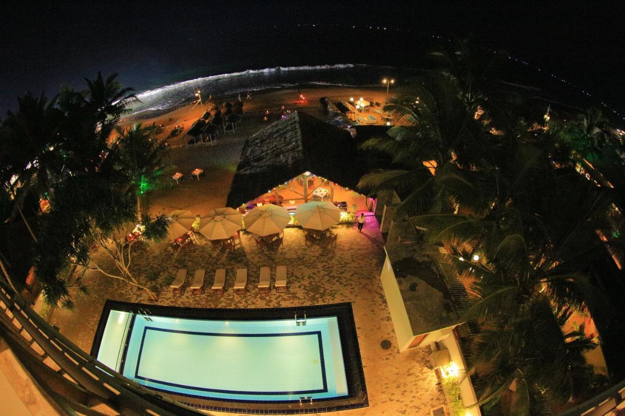 Hotel Refresh Blue Hikkaduwa Esterno foto